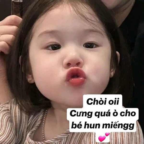 meme em bé chu mỏ 