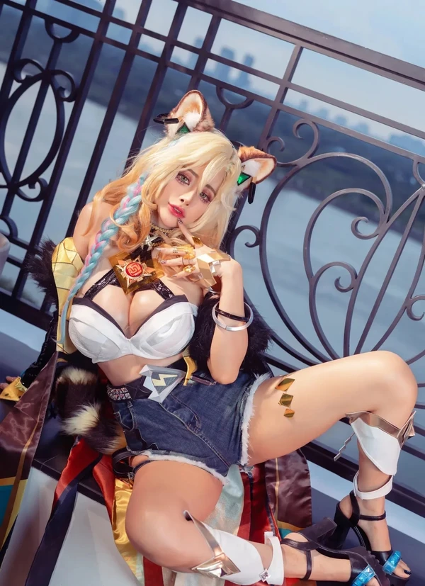 ảnh cosplay genshin sexy nhất