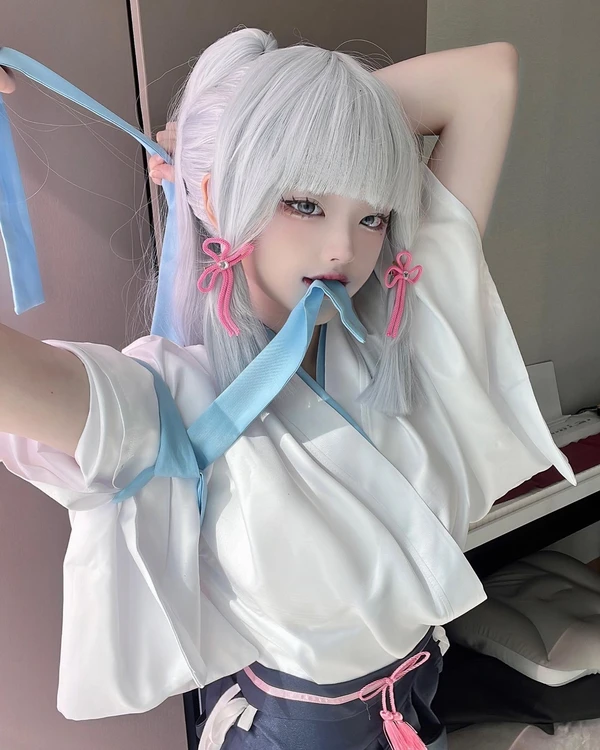 Hina cosplay đáng yêu