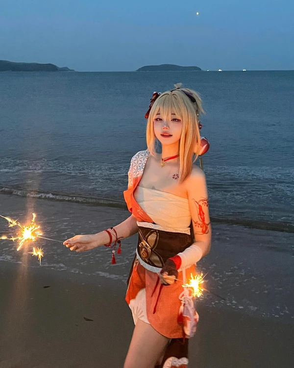 Hina cosplay thần tiên tỷ tỷ