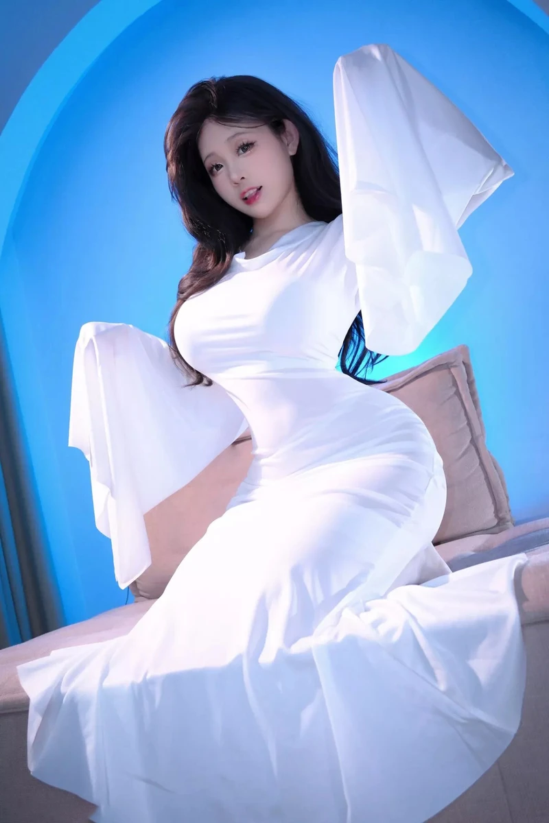 ảnh cosplay hở hang