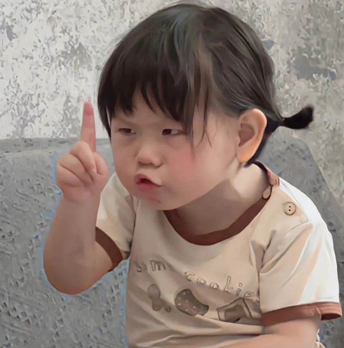 Ảnh em bé cute có chữ