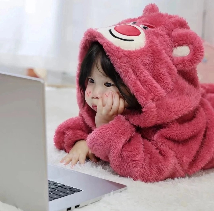 Ảnh em bé cute đáng yêu