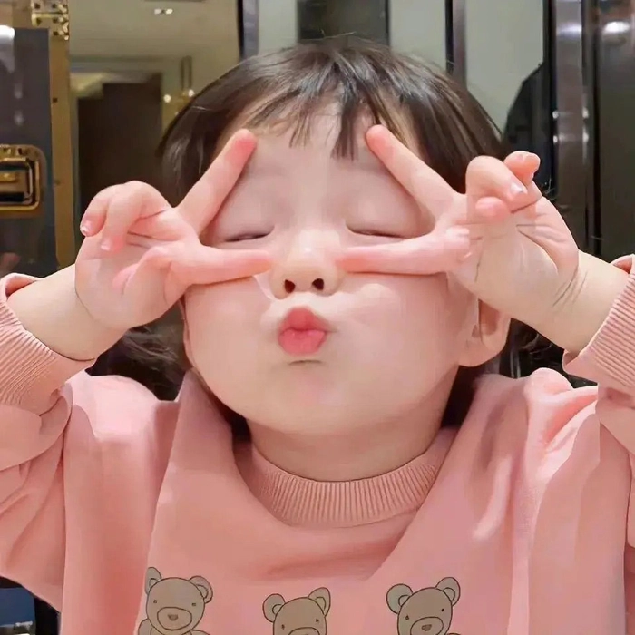 Ảnh em bé cute siêu đáng yêu