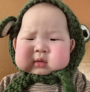 Ảnh em bé trai cute hài hước