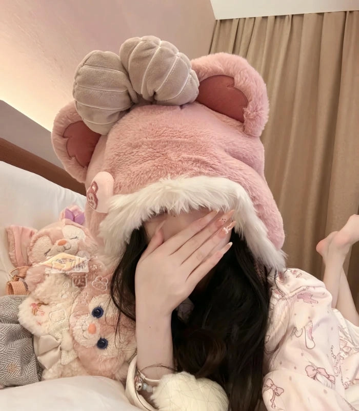 hình ảnh chụp nữ che mặt cute