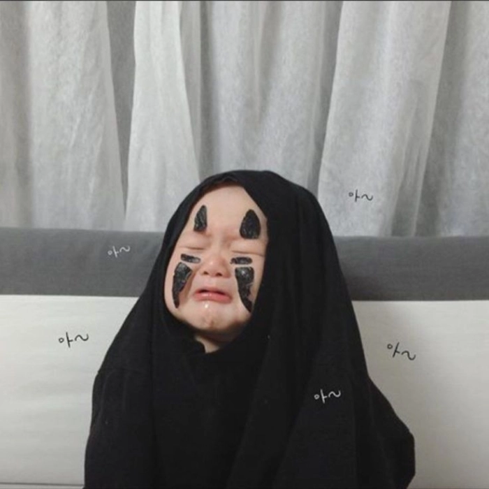 hình meme buồn thất vọng nhẹ