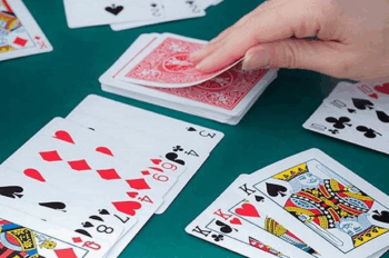 Bí Quyết Chiến Thắng Game Bài Cao Thấp Cho Người Mới Bắt Đầu