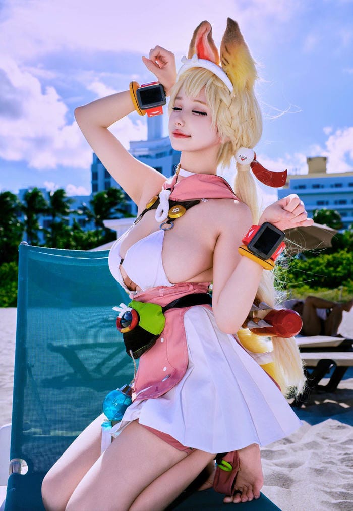 hình cosplay theo phong cách high-fashion