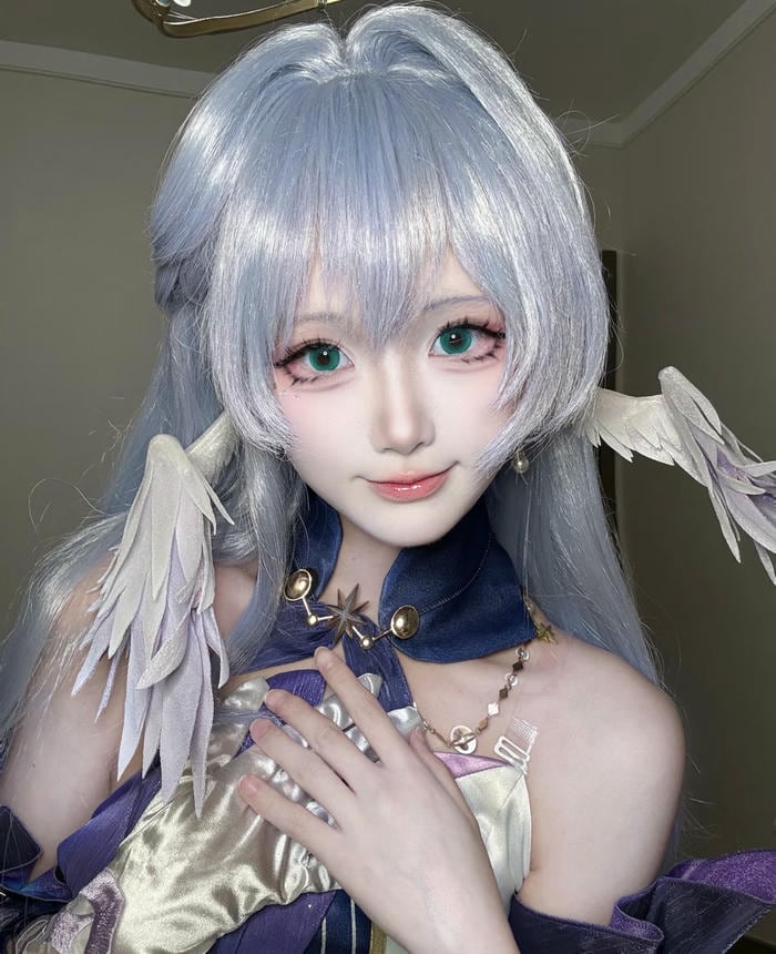 vibe fantasy cosplay