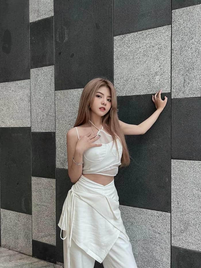 Ảnh Reency Ngô sexy phong thái nhẹ nhàng