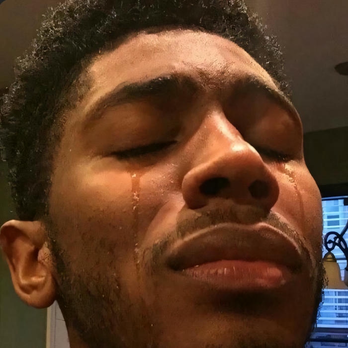 Ảnh chế meme anh da đen khóc buồn đến nghẹn