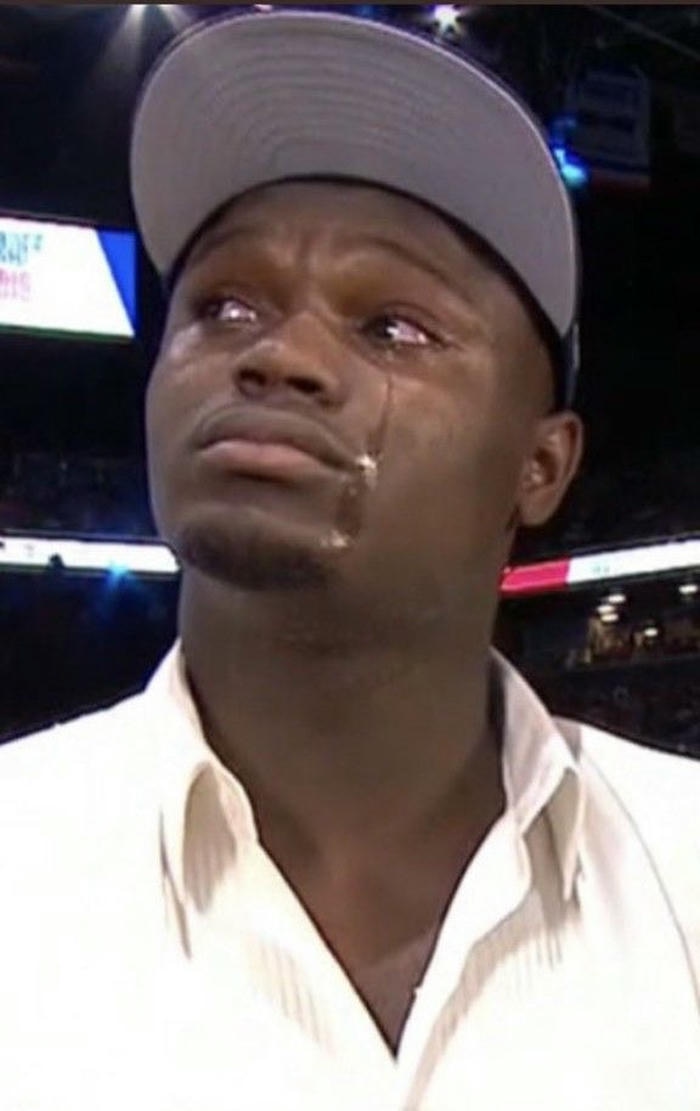 Ảnh meme anh da đen khóc buồn sâu lắng