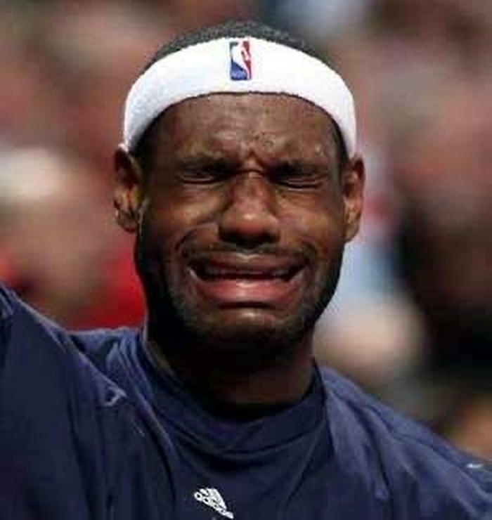 Ảnh meme anh da đen khóc buồn và mệt mỏi