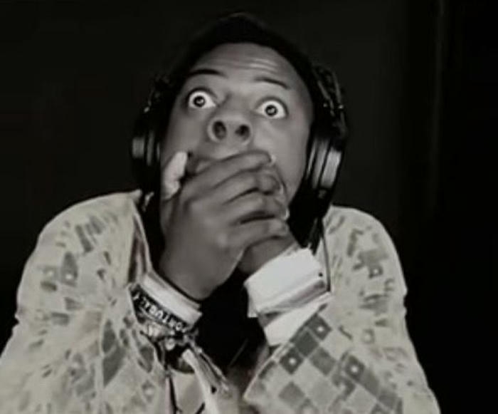 Ảnh meme hốt hoảng nhìn là sợ