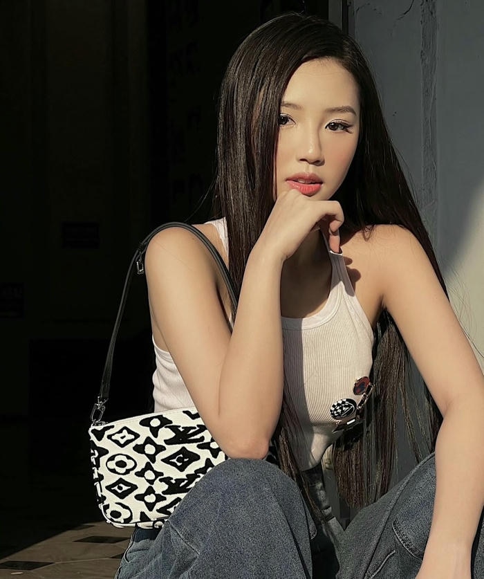 Ảnh sexy của Amee phong cách nhẹ