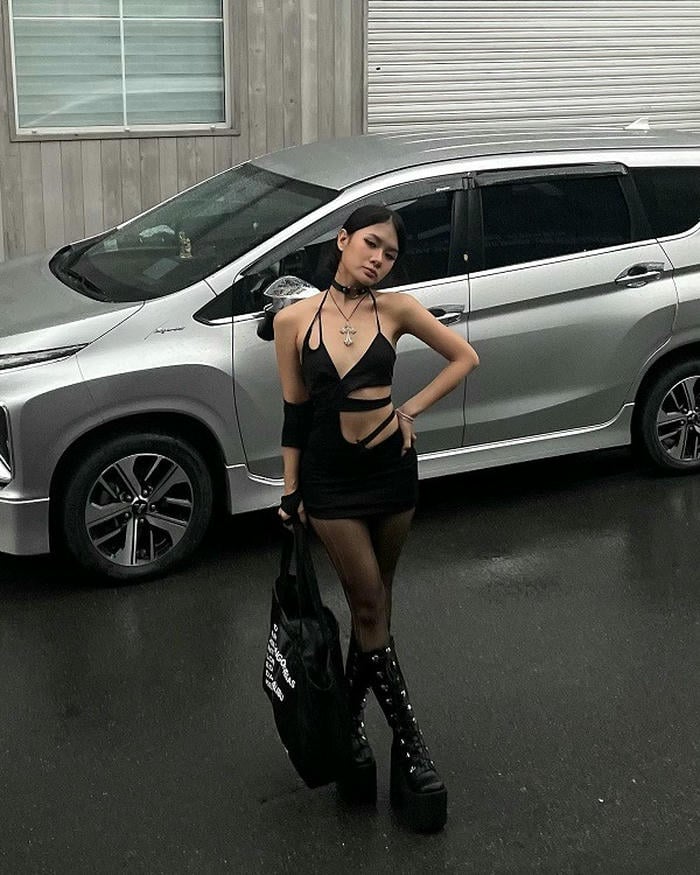 Gái xinh Xuân Ca sexy tạo dáng nhẹ nhàng