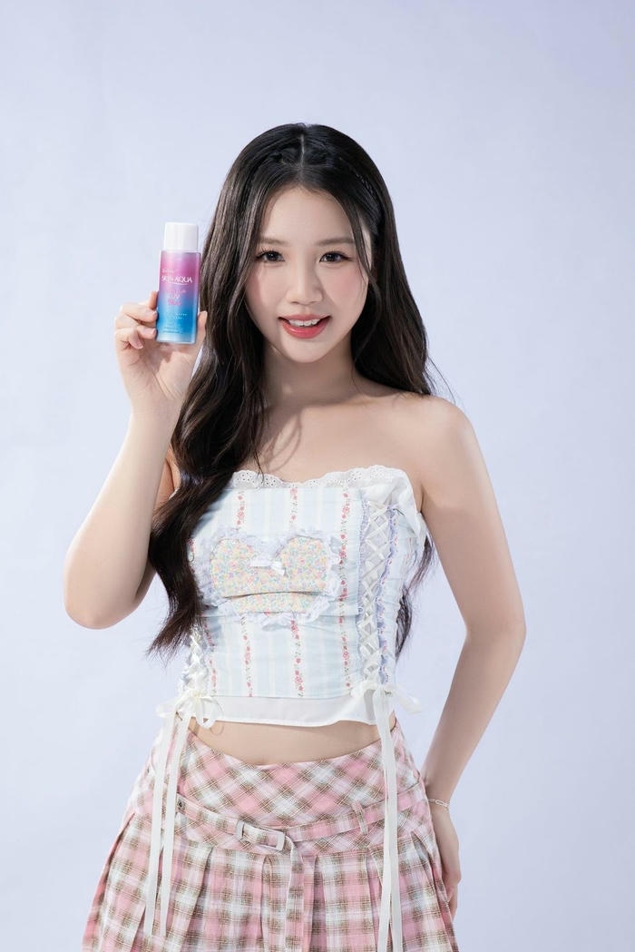 Hình ảnh Amee váy hai dây nữ tính cuốn hút