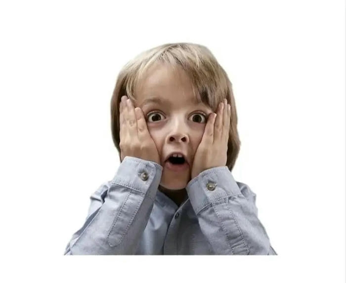 Hình meme hốt hoảng lúc nghe tin sốc