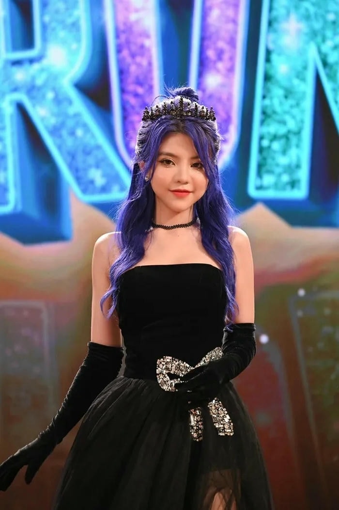 Reency Ngô sexy hình ảnh tươi tắn