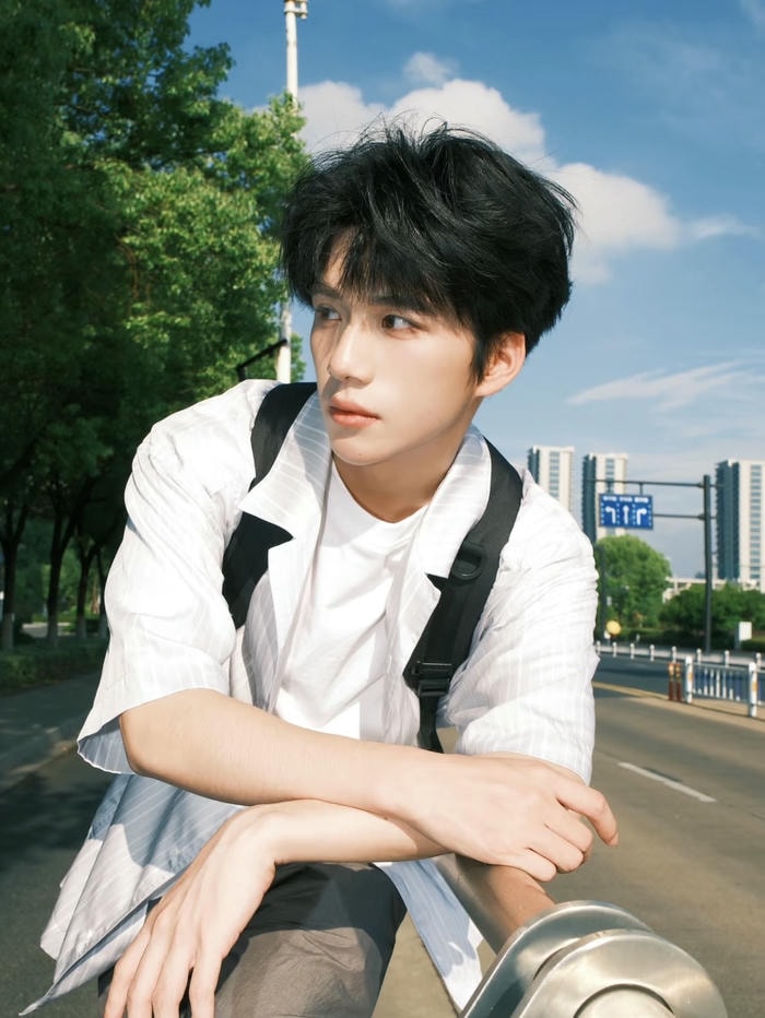 ảnh avatar cho nam đẹp trai theo kiểu tối giản