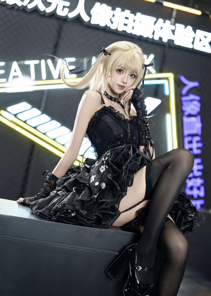 ảnh cosplay anime nữ chân thực