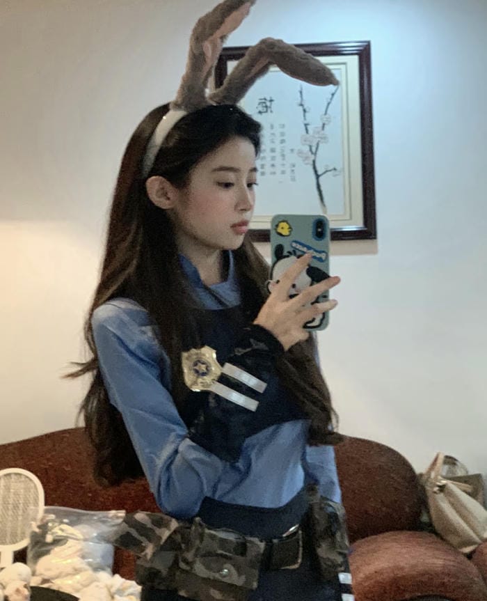 ảnh cosplay cảnh sát đầy cá tính