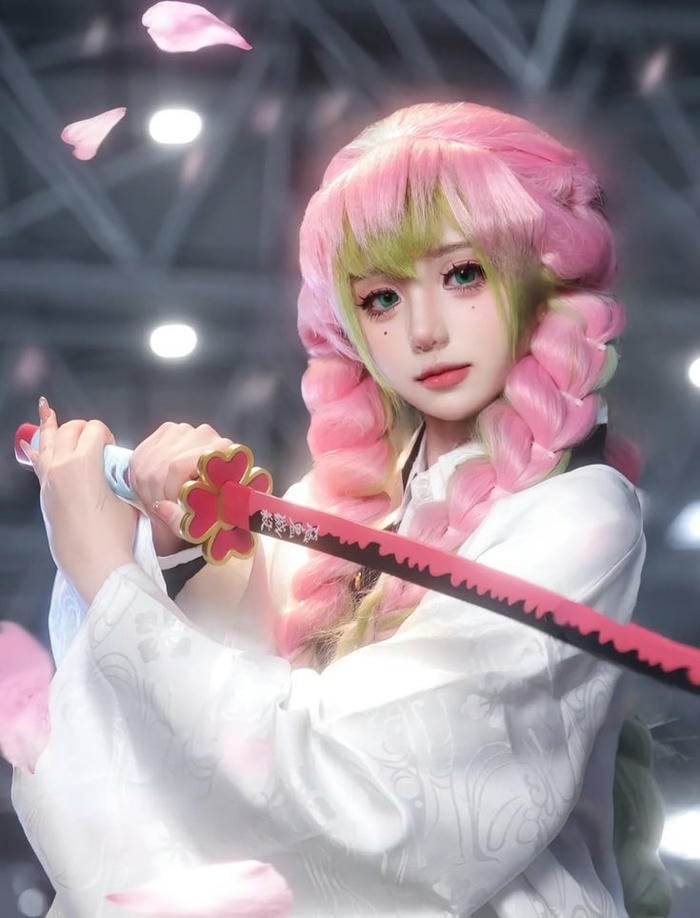 ảnh cosplay luyến trụ ngầu