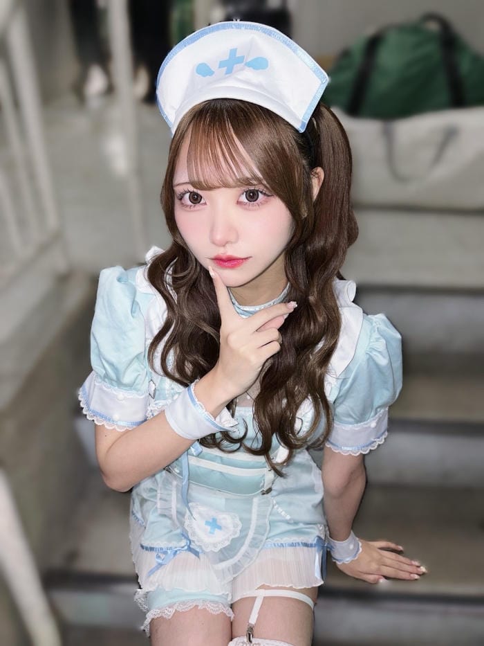 ảnh cosplay y tá đẹp lung linh