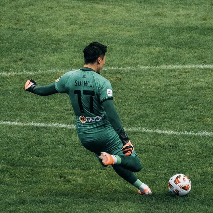 ảnh đại diện bóng đá đẹp chân sút dứt điểm mãn nhãn