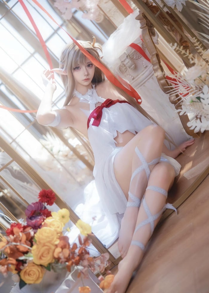 ảnh gái xinh cosplay anime cổ điển