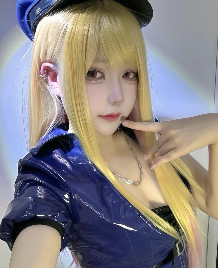 ảnh phong cách cosplay cảnh sát