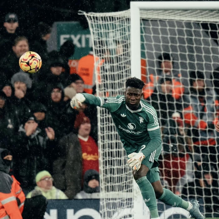 avatar bóng đá đẹp đá bắt bóng