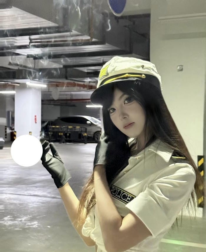 cosplay cảnh sát chuẩn nhân vật