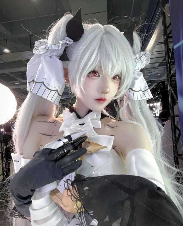 cosplayer nữ anime xinh xắn