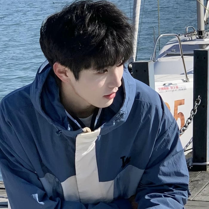 hình avatar cho nam phong cách tự nhiên điển trai