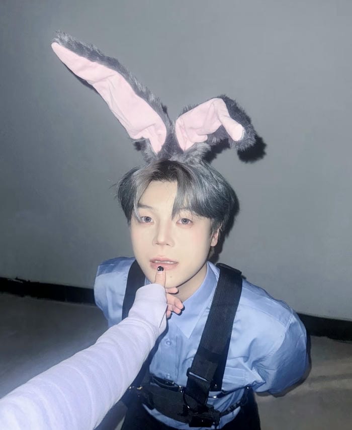 hình cosplay cảnh sát cận cảnh