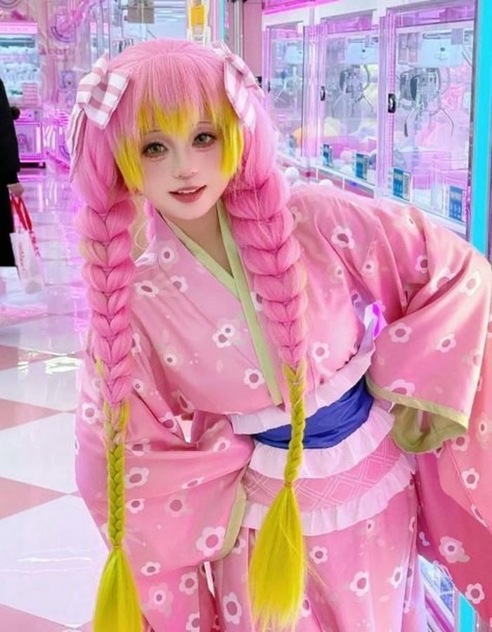 hình cosplay luyến trụ đáng yêu