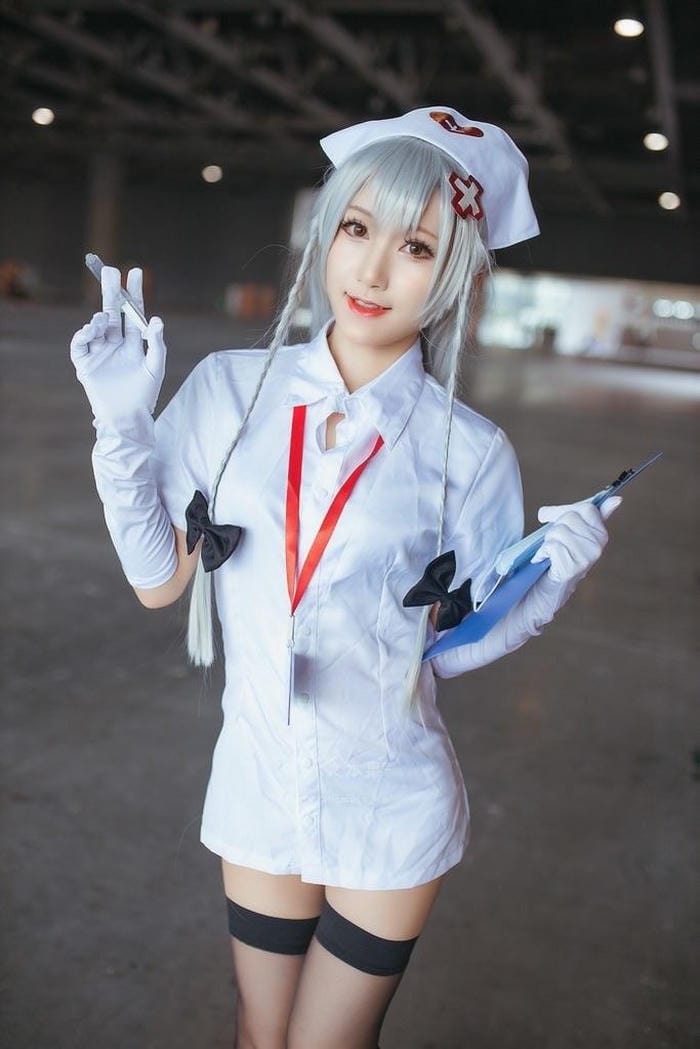 hình cosplay y tá siêu dễ thương
