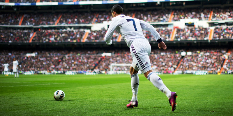 Cách Thực Hiện Kỹ Thuật Sút Bóng Sống Hiệu Quả