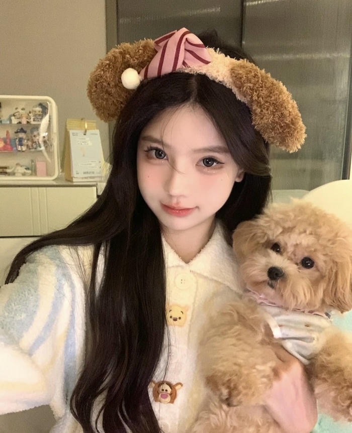 Ảnh gái xinh mặc đồ ngủ mềm mịn tinh tế