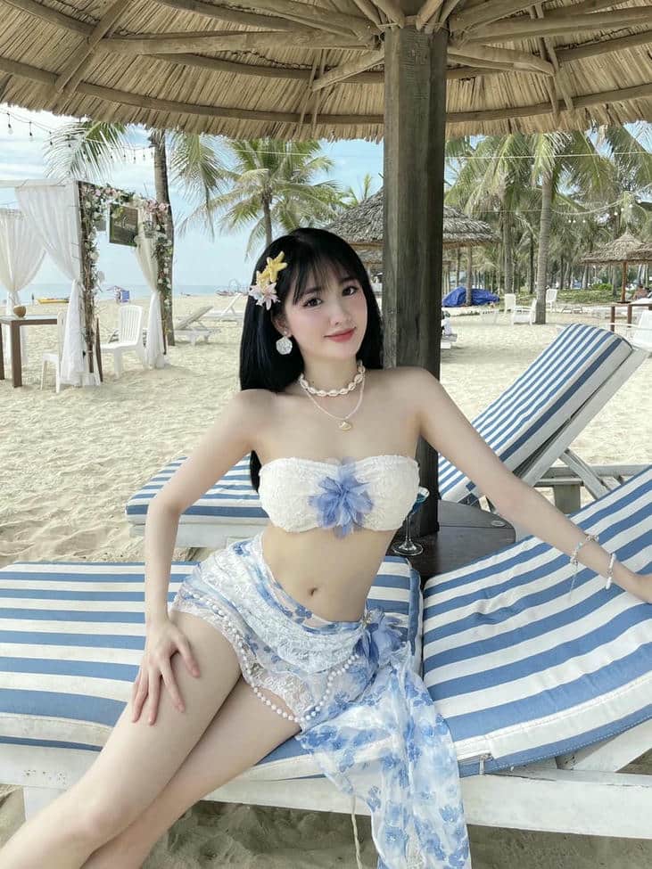 Gái xinh Khánh Huyền mặc bikini sexy gây ấn tượng thị giác