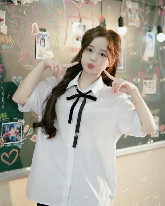 Gái xinh cấp 3 ngây thơ trong trẻo