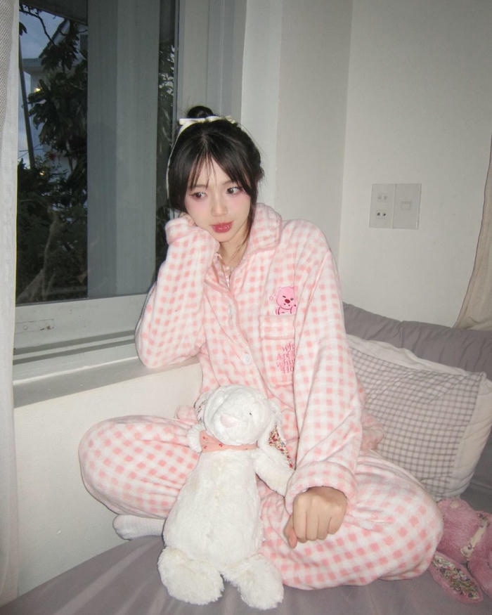 Gái xinh mặc đồ ngủ dịu mắt dễ thương