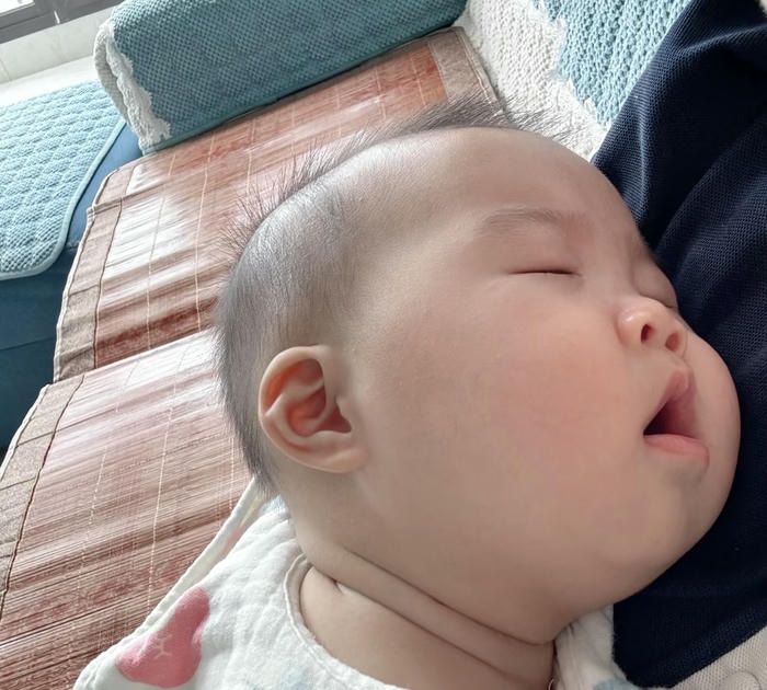 Hình ảnh avatar bé thu hút ánh nhìn