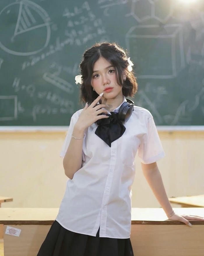 Hình ảnh gái xinh cấp 3 trong trẻo nhẹ nhàng