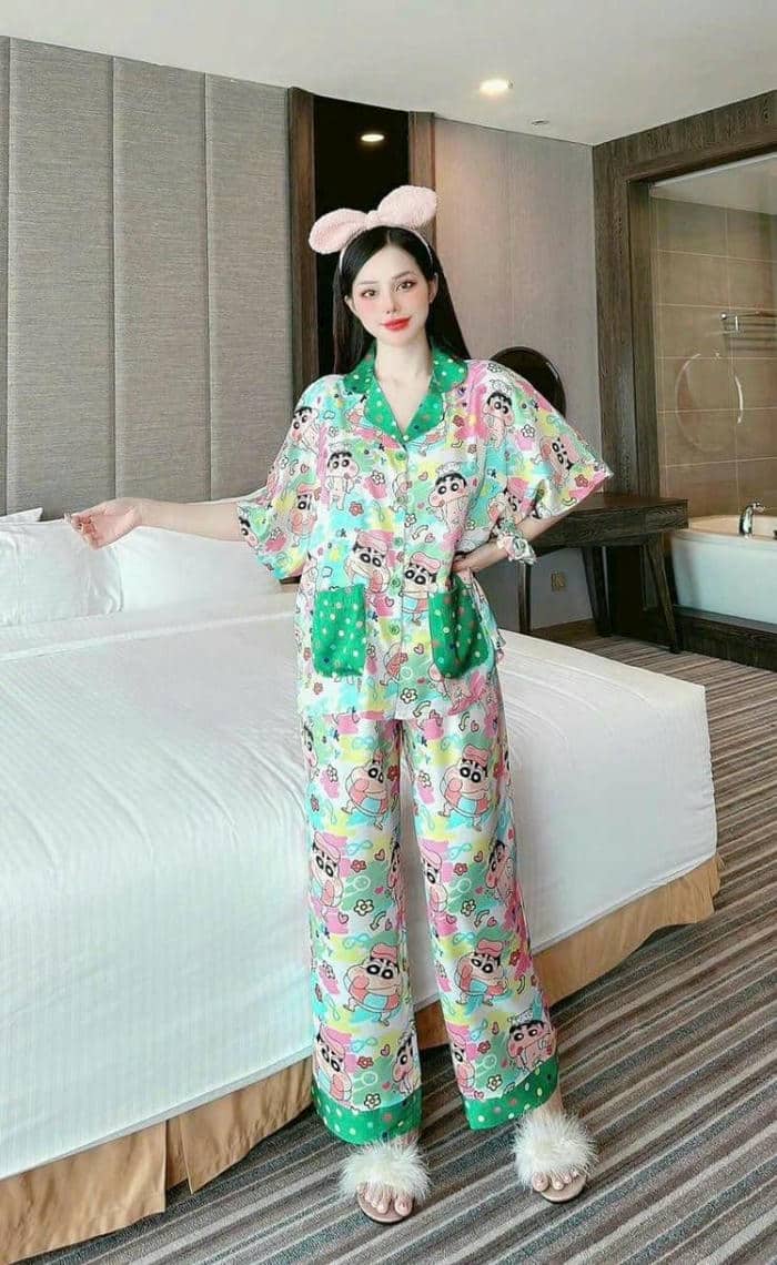 Hình ảnh gái xinh mặc đồ ngủ dịu dàng