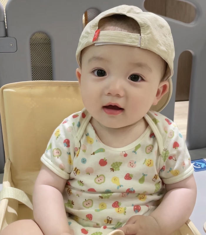 Hình avatar em bé đáng yêu xinh