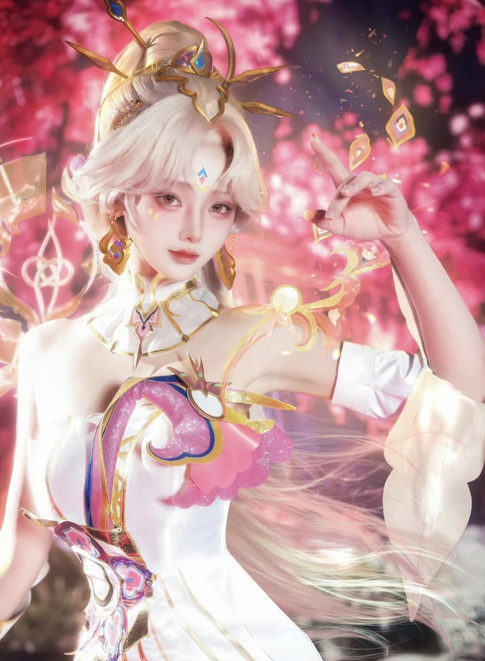 nhân vật game MOBA tái hiện bằng hình ảnh thật