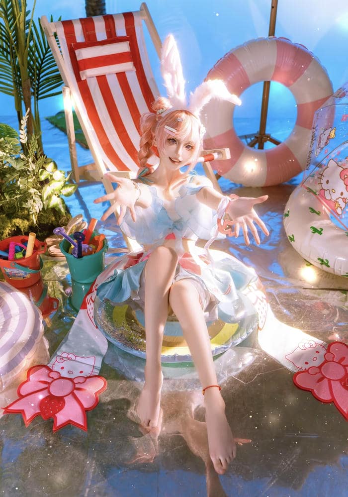 trang phục game Liên Quân kết hợp phụ kiện đặc trưng